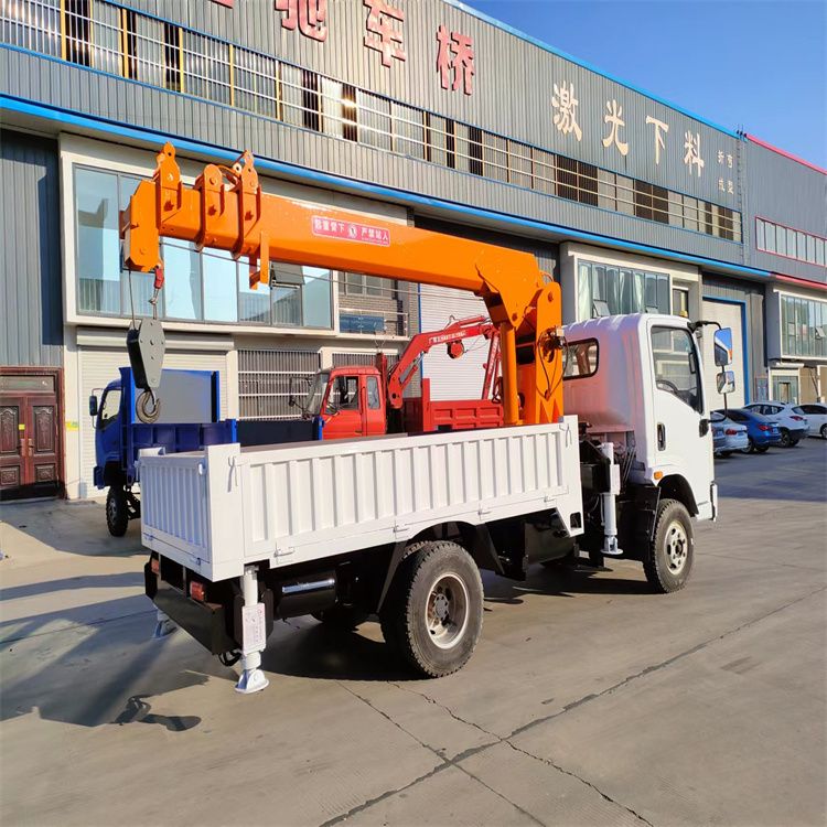 大埔乡三轮随车吊定制 农用改装机自备吊中瑞长期出售